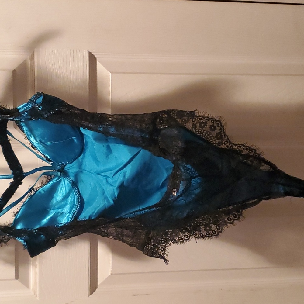 Women's Intimates - Picture 3 of 4